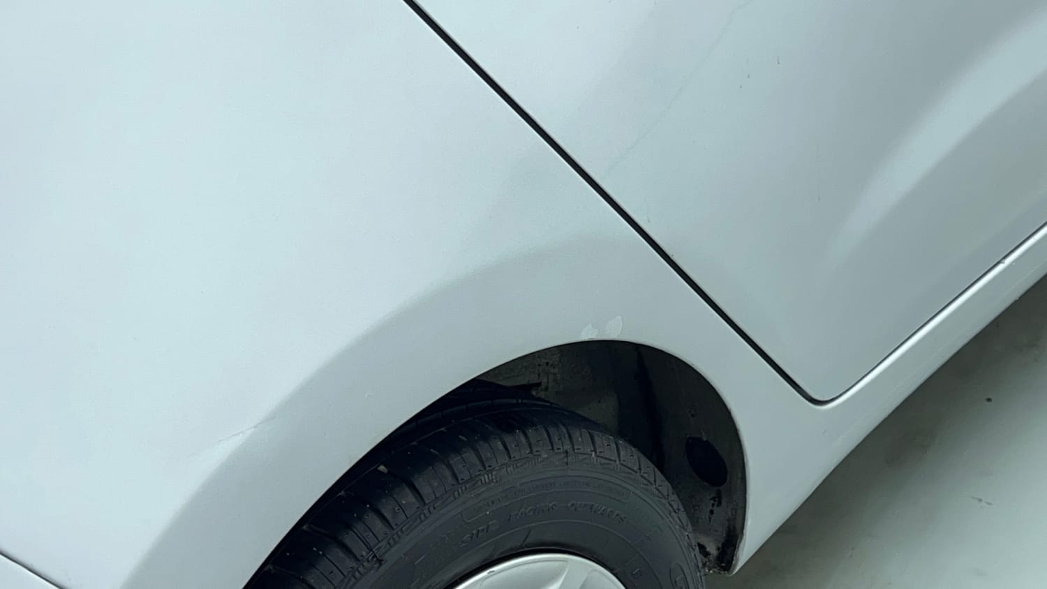 Used 2017 Hyundai Grand i10 Magna AT 1.2 Kappa VTVT Petrol Automatic dents MINOR SCRATCH
