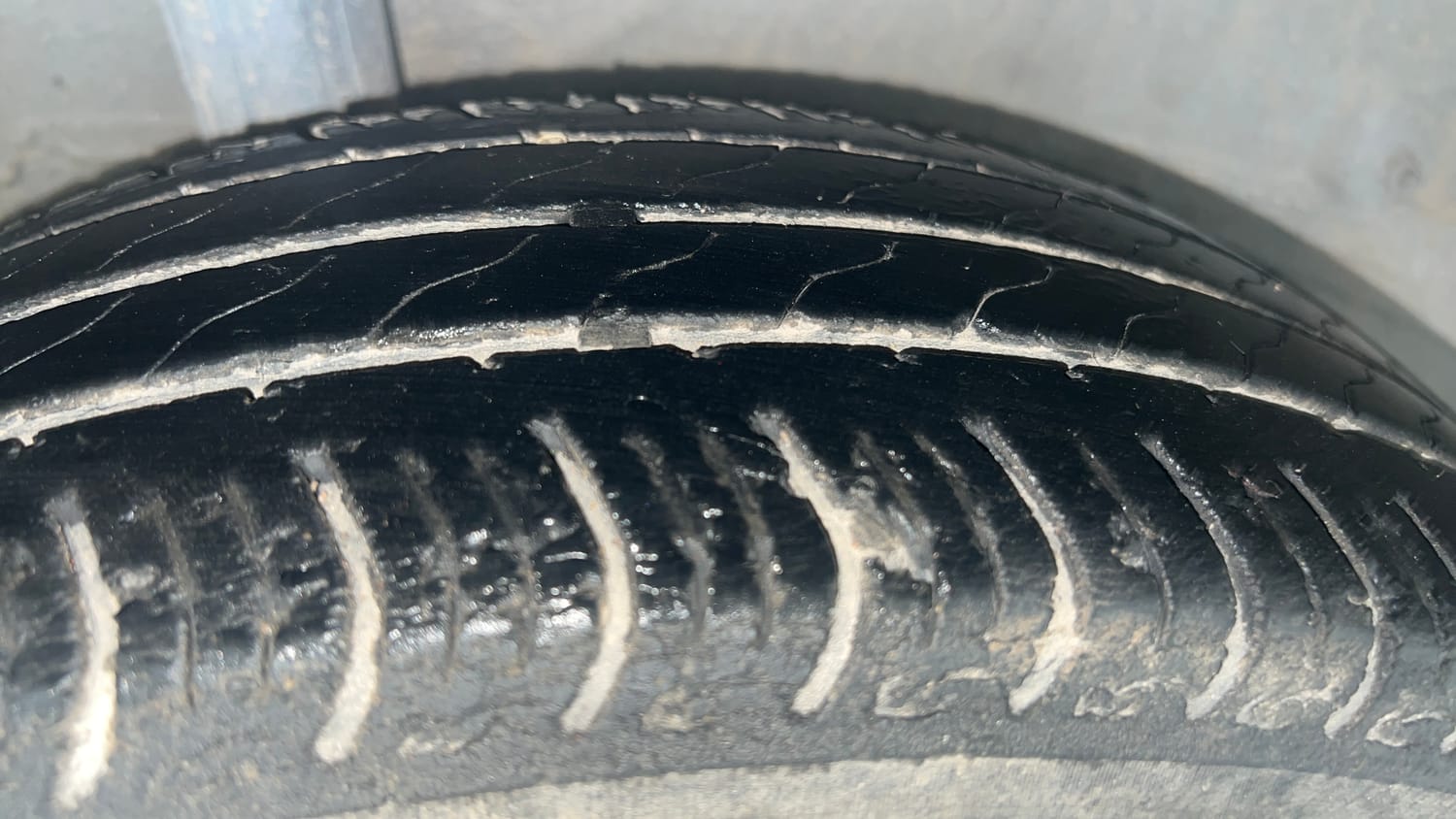Used 2019 Honda Amaze 1.2 V MT Petrol Petrol Manual tyres RIGHT REAR TYRE TREAD VIEW