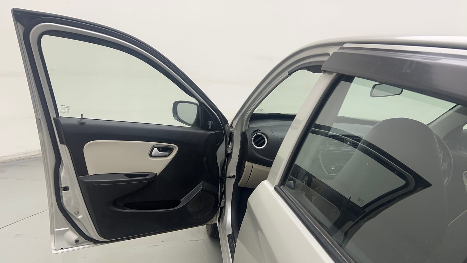 Used 2021 Maruti Suzuki Alto 800 VXi Petrol Manual interior LEFT FRONT DOOR OPEN VIEW