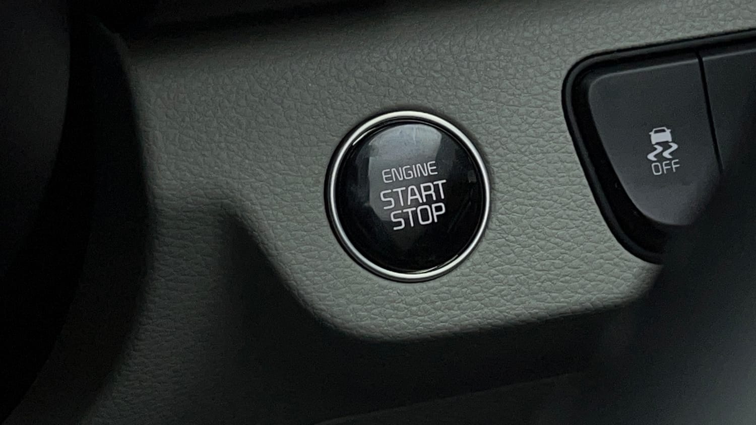 Used 2021 kia Seltos HTX 1.5 IVT Petrol Automatic top_features Keyless start