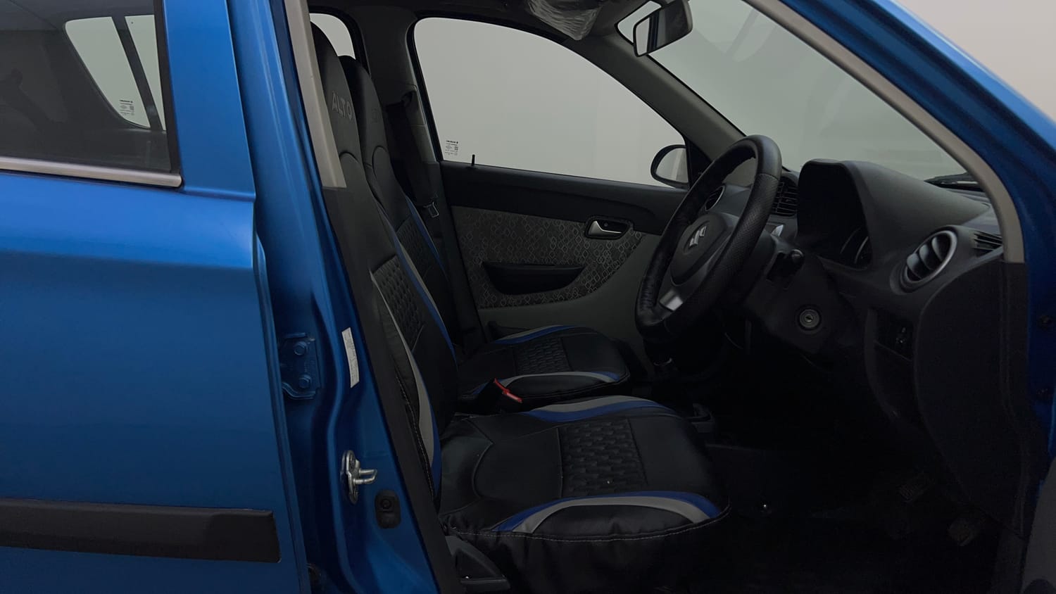 Used 2018 Maruti Suzuki Alto 800 VXi Petrol Manual interior RIGHT SIDE FRONT DOOR CABIN VIEW