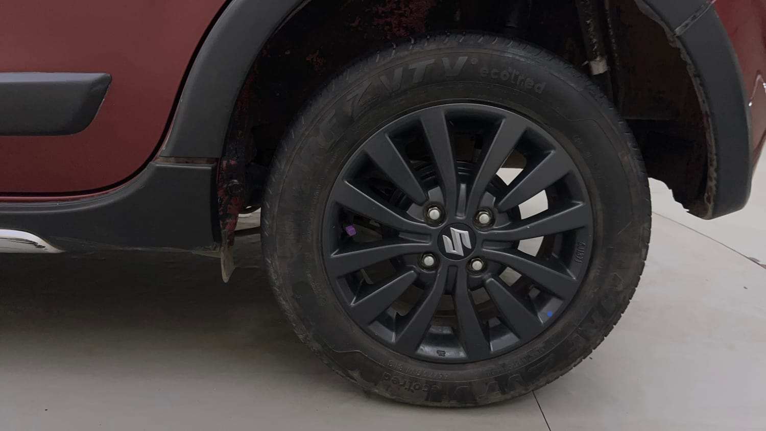 Used 2023 Maruti Suzuki Wagon R ZXI Plus 1.2 Dual Tone Petrol Manual tyres LEFT REAR TYRE RIM VIEW
