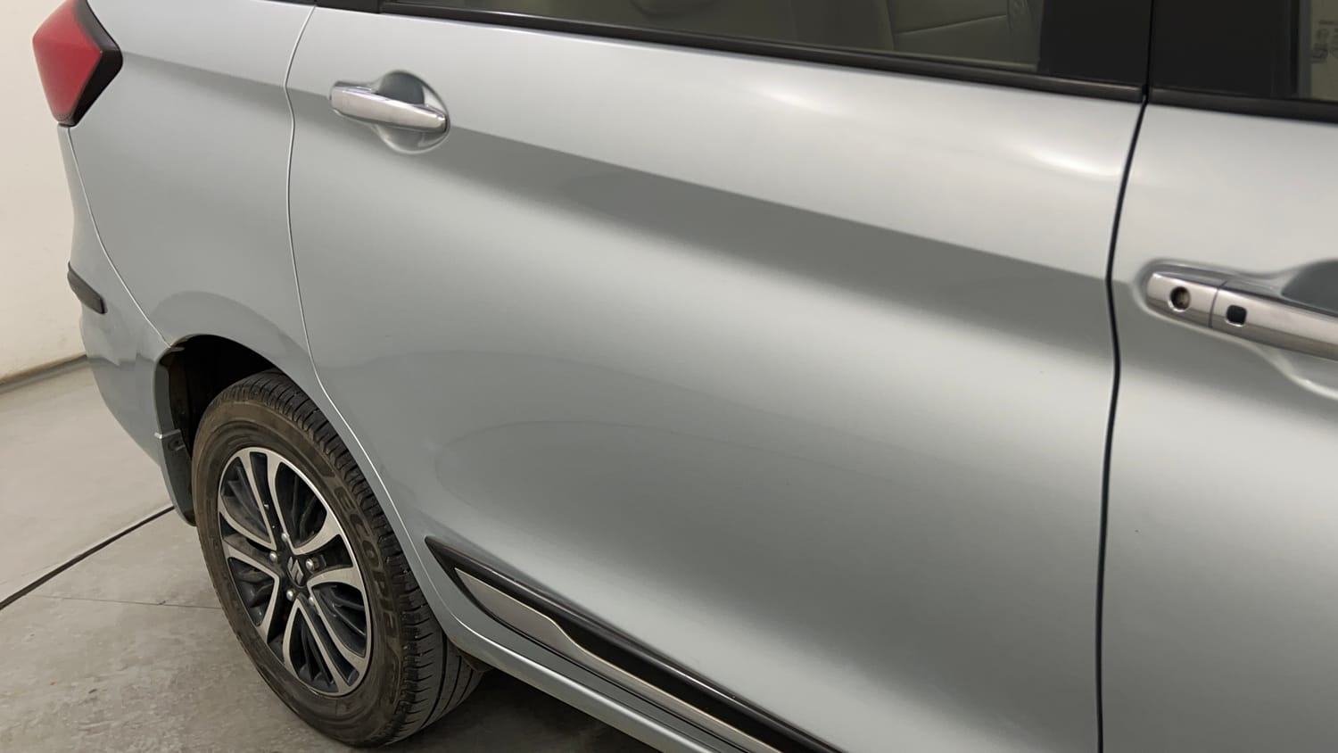Used 2023 Maruti Suzuki Ertiga ZXi Plus Petrol Manual dents MINOR SCRATCH