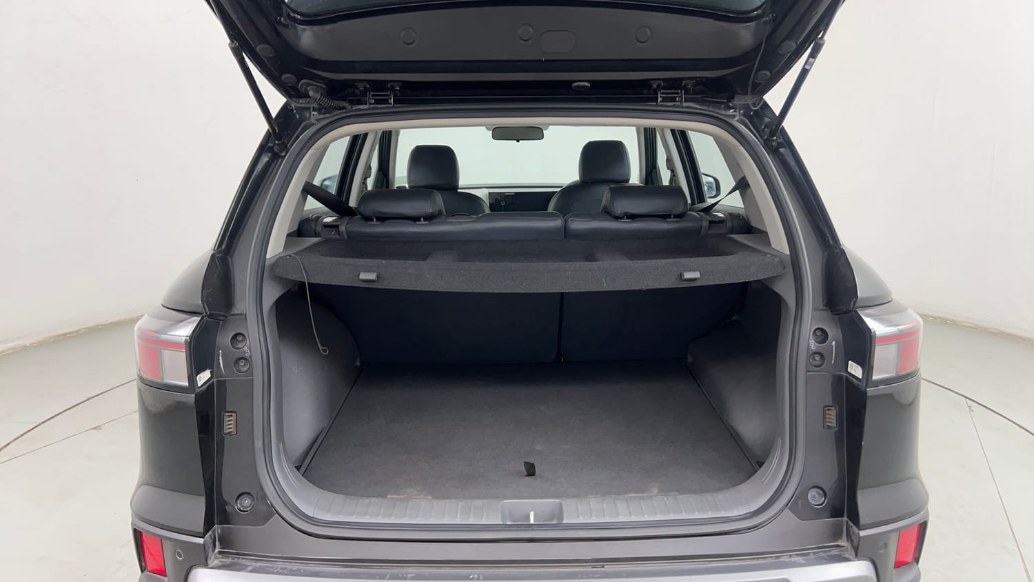 Used 2024 Hyundai Creta 1.5 MPi Petrol MT E Petrol Manual interior DICKY INSIDE VIEW