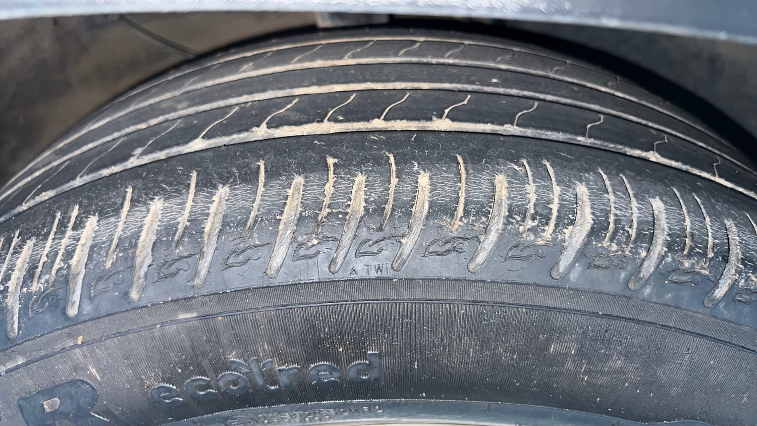 Used 2020 Kia Sonet HTX 1.0 iMT Petrol Manual tyres RIGHT FRONT TYRE TREAD VIEW
