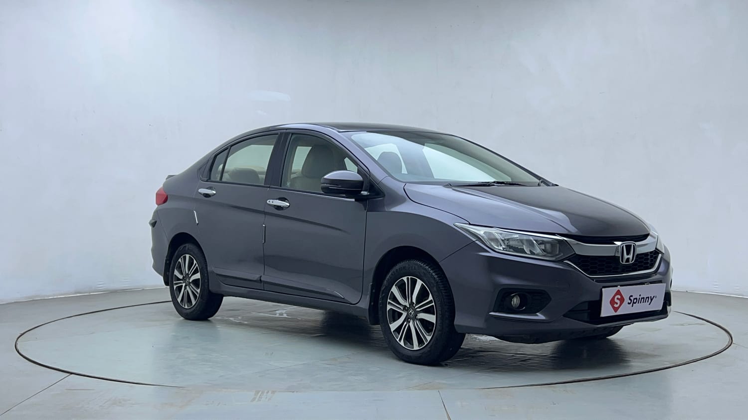Used 2018 Honda City V Petrol Petrol Manual exterior RIGHT FRONT CORNER VIEW