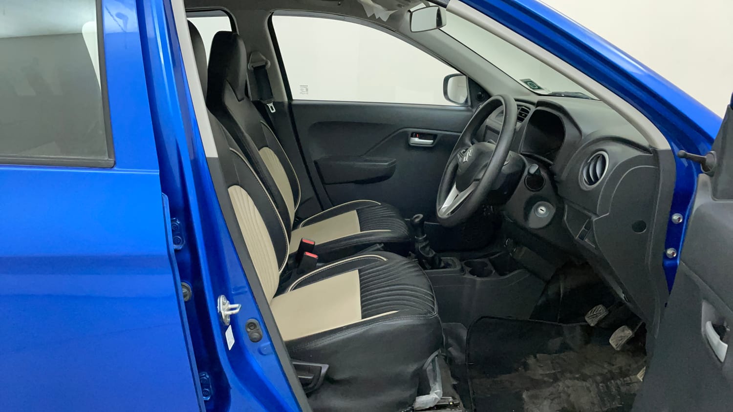 Used 2024 Maruti Suzuki Alto K10 VXi Plus Petrol Manual interior RIGHT SIDE FRONT DOOR CABIN VIEW