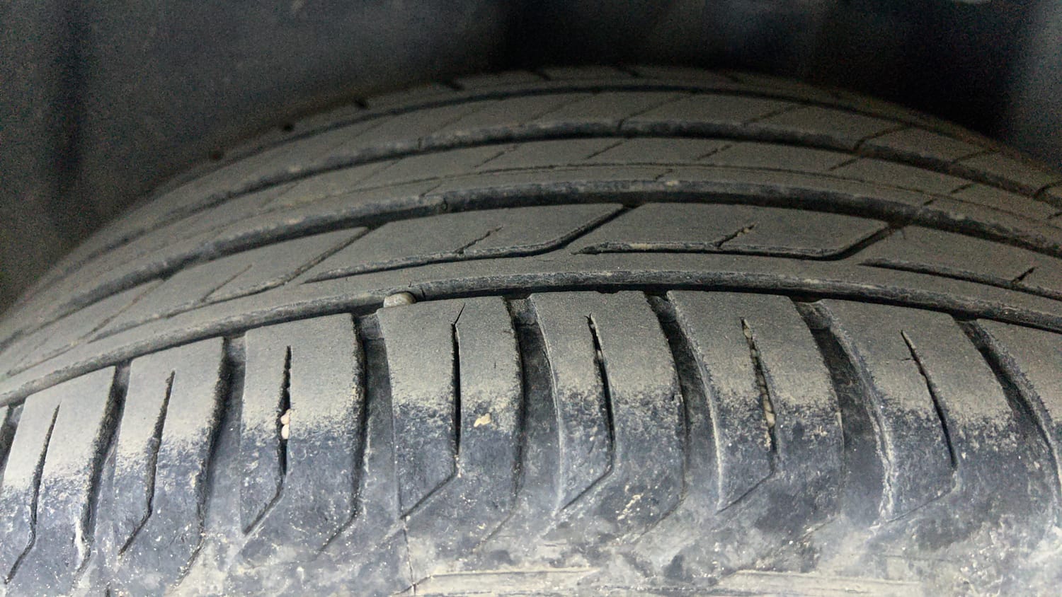 Used 2021 Jeep Compass Model S (O) Diesel 4x4 AT Diesel Automatic tyres LEFT REAR TYRE TREAD VIEW