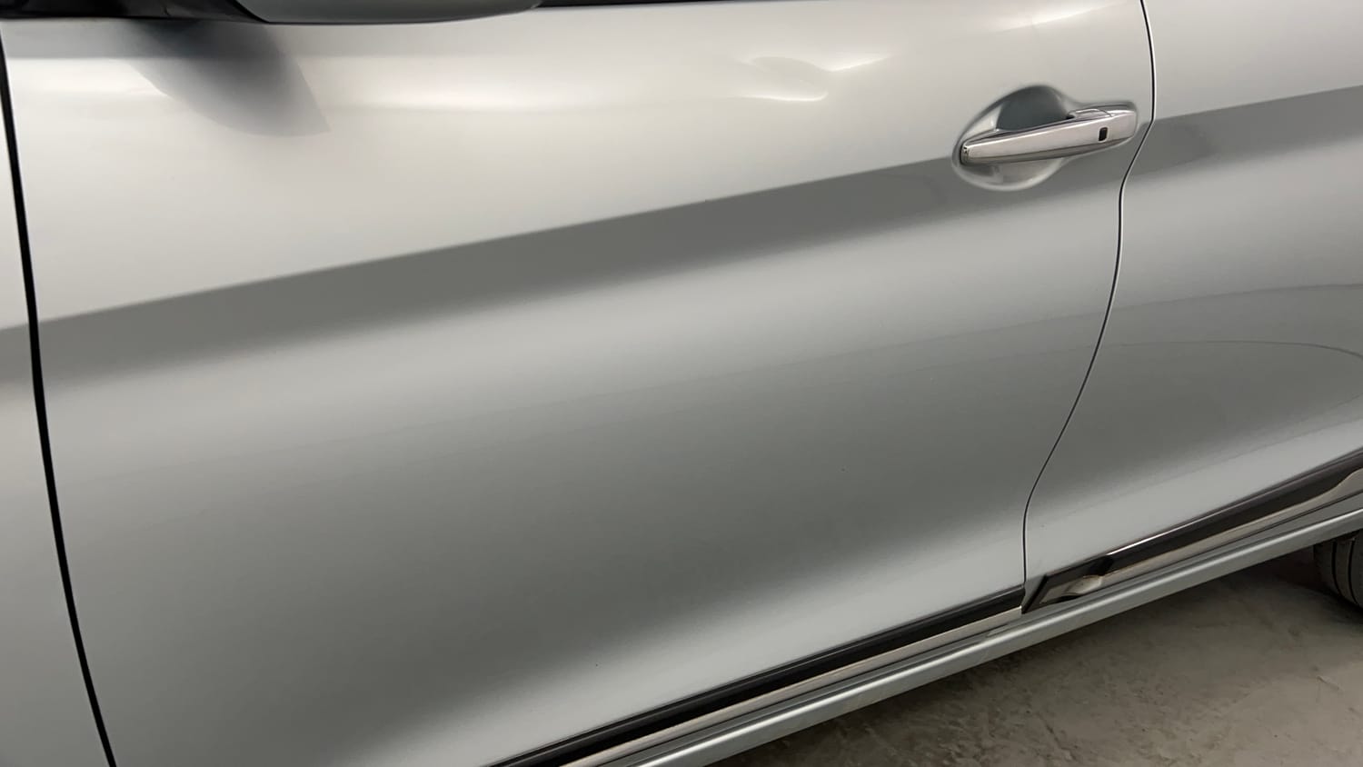 Used 2023 Maruti Suzuki Ertiga ZXi Plus Petrol Manual dents MINOR SCRATCH
