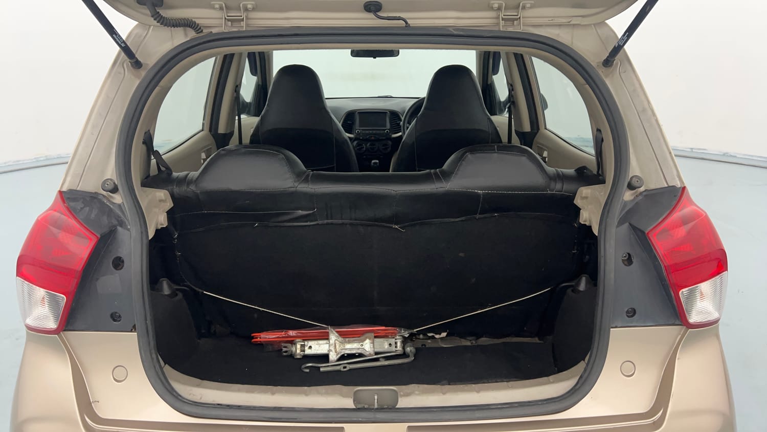 Used 2018 Hyundai Santro Asta Petrol Manual interior DICKY INSIDE VIEW
