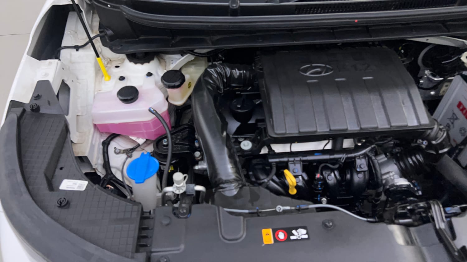 Used 2025 Hyundai Exter SX (O) Connect 1.2 AMT Petrol Automatic engine ENGINE RIGHT SIDE VIEW