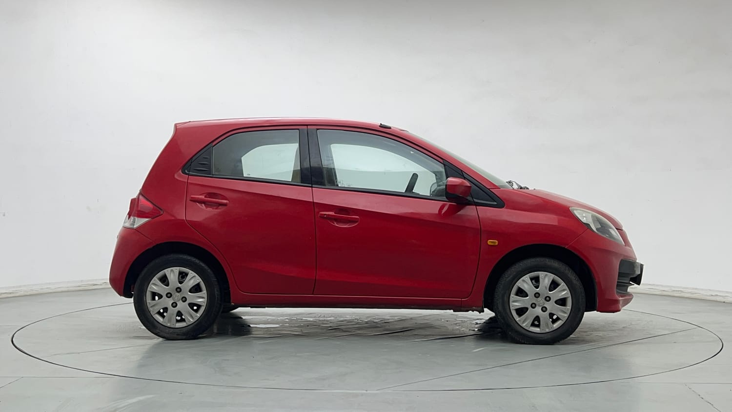 Used 2013 Honda Brio S MT Petrol Manual exterior RIGHT SIDE VIEW