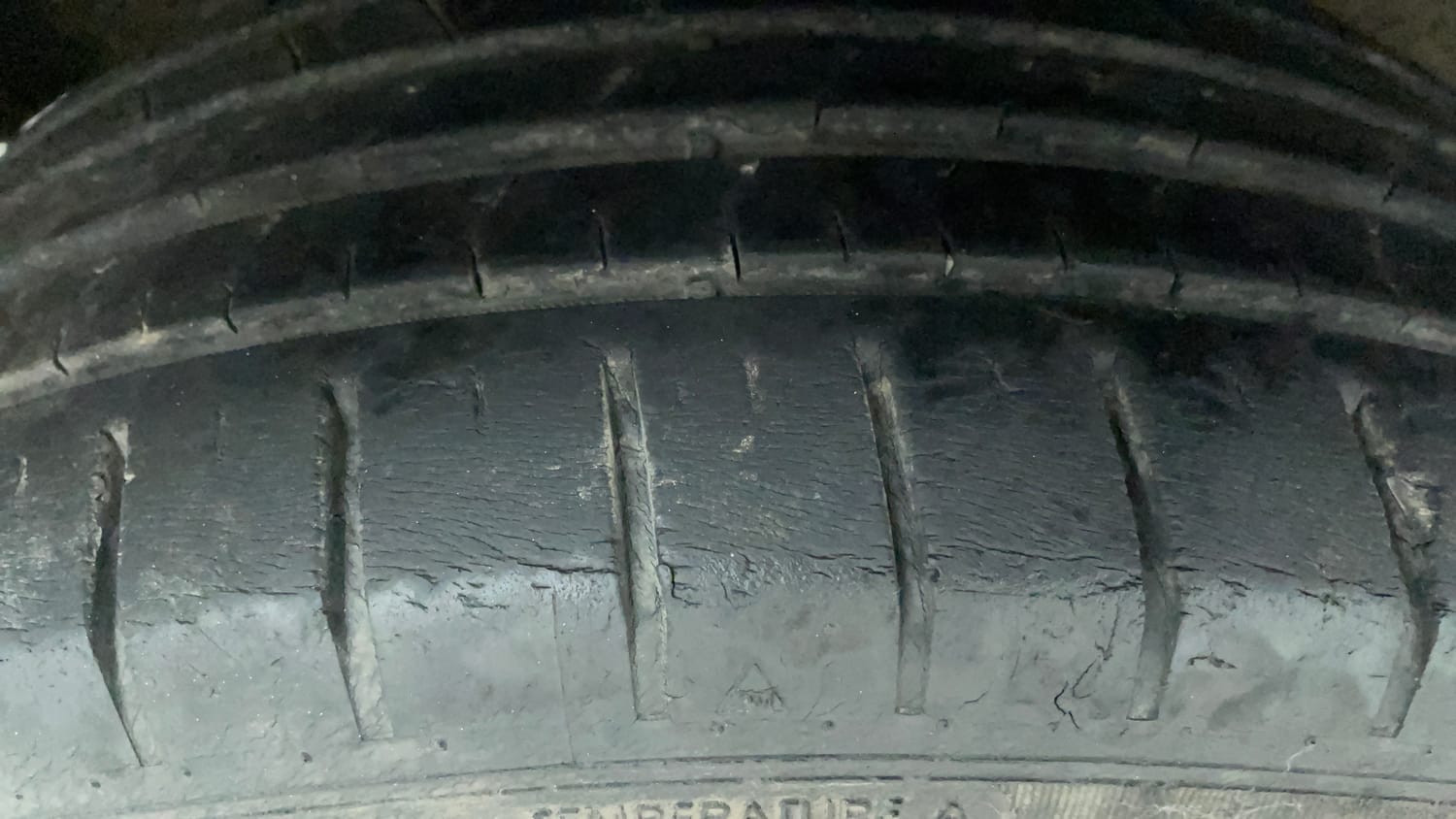 Used 2021 Maruti Suzuki Baleno Zeta Automatic Petrol Automatic tyres RIGHT REAR TYRE TREAD VIEW