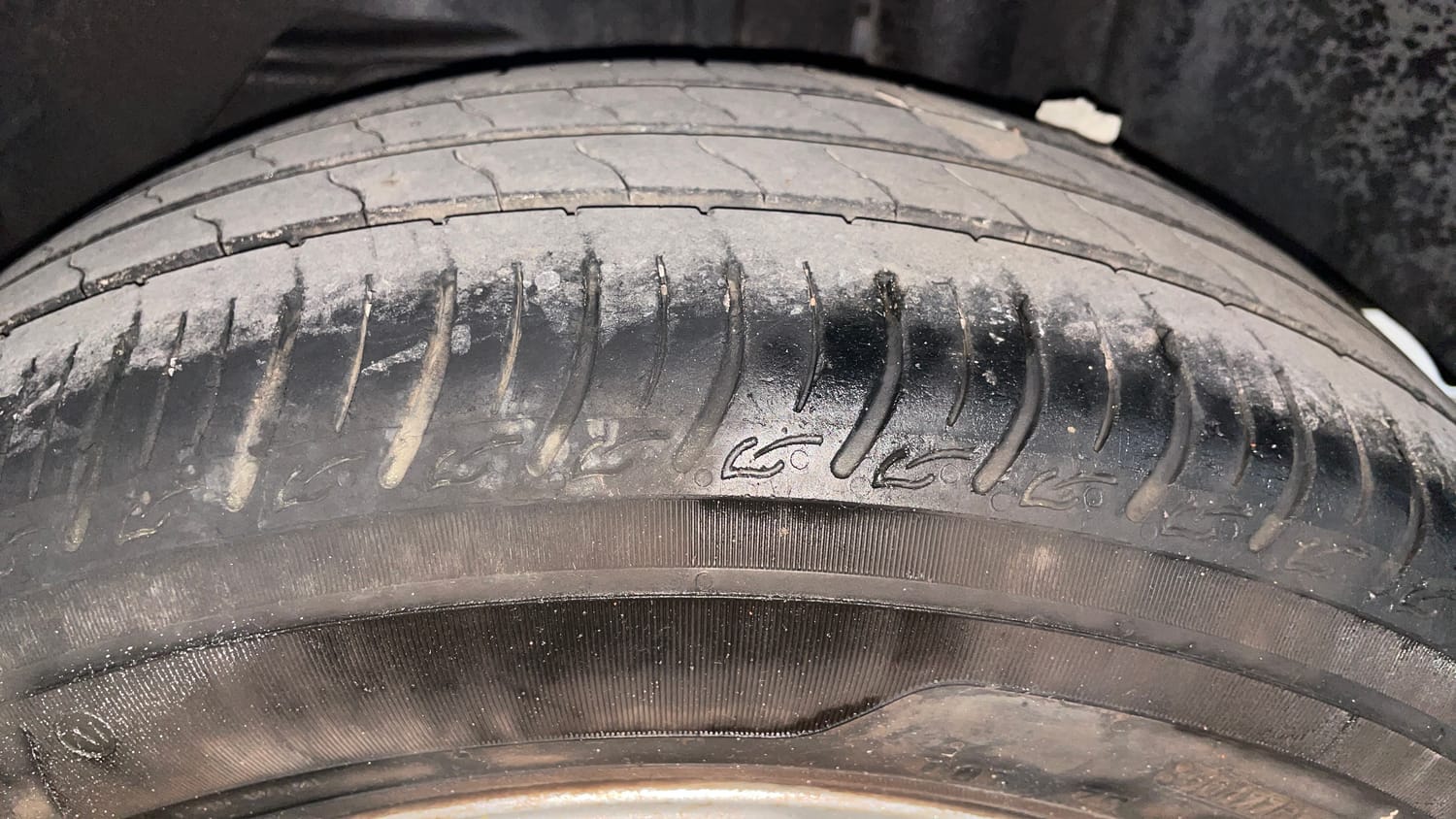 Used 2016 Ford Figo Titanium 1.2 Ti-VCT Petrol Manual tyres LEFT REAR TYRE TREAD VIEW