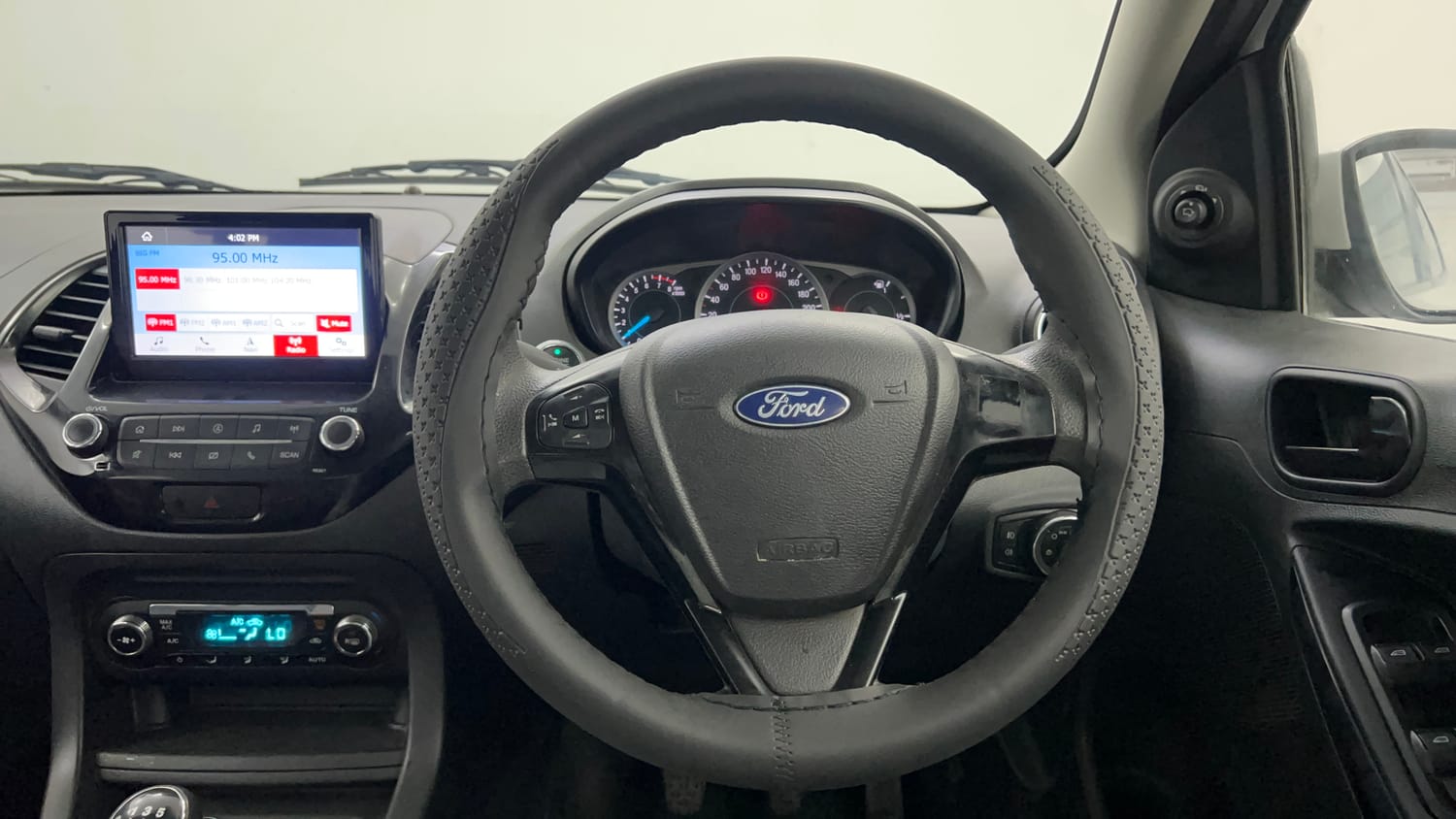 Used 2019 Ford Figo Titanium 1.2 Ti-VCT MT Petrol Manual interior STEERING VIEW