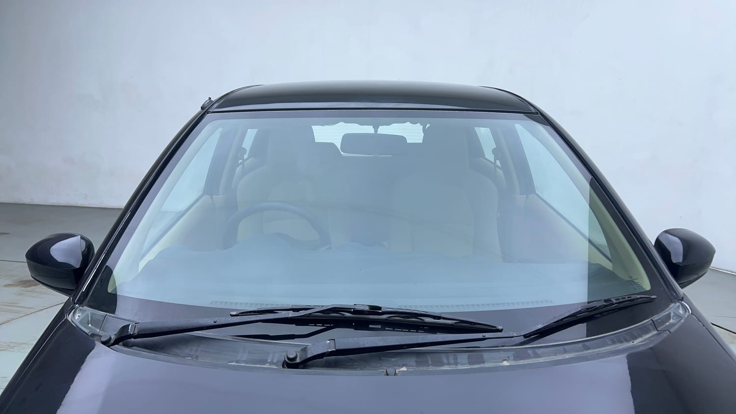 Used 2014 Honda Brio S MT Petrol Manual exterior FRONT WINDSHIELD VIEW