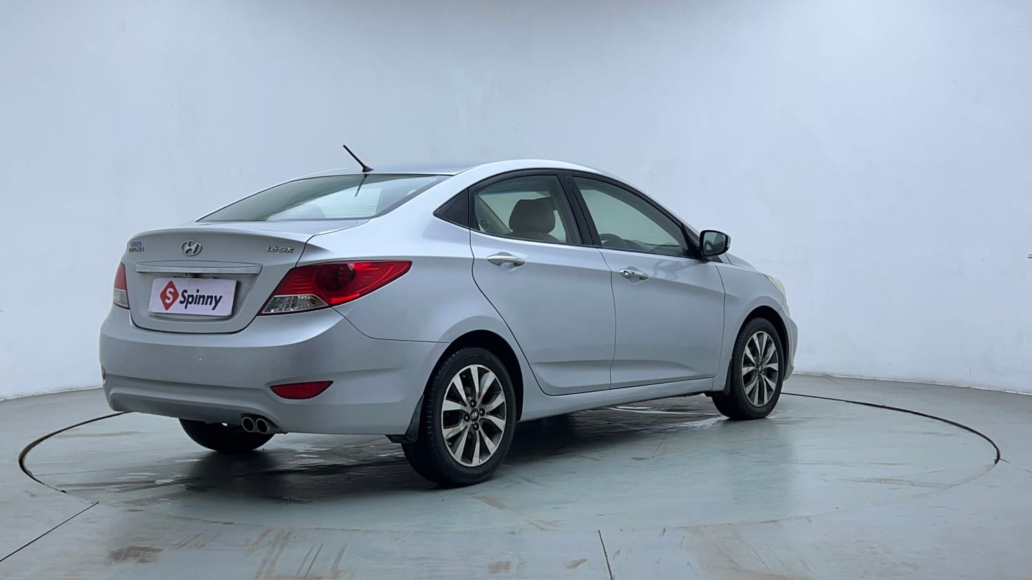 Used 2013 Hyundai Verna Fluidic 1.6 VTVT SX AT Petrol Automatic exterior RIGHT REAR CORNER VIEW