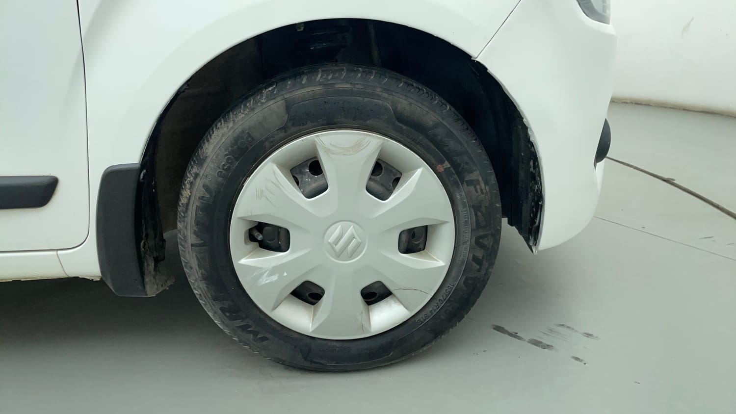 Used 2022 Maruti Suzuki Wagon R ZXI 1.2 Petrol Manual tyres RIGHT FRONT TYRE RIM VIEW