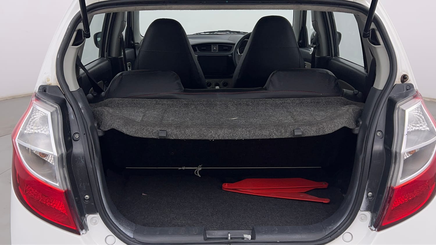 Used 2014 Maruti Suzuki Alto K10 VXi AMT Petrol Automatic interior DICKY INSIDE VIEW