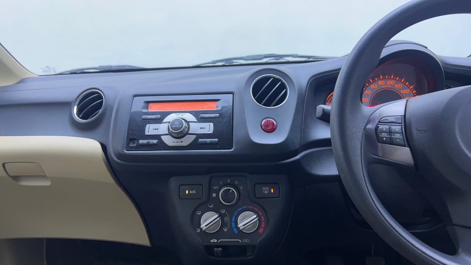 Used 2014 Honda Brio S MT Petrol Manual interior MUSIC SYSTEM & AC CONTROL VIEW