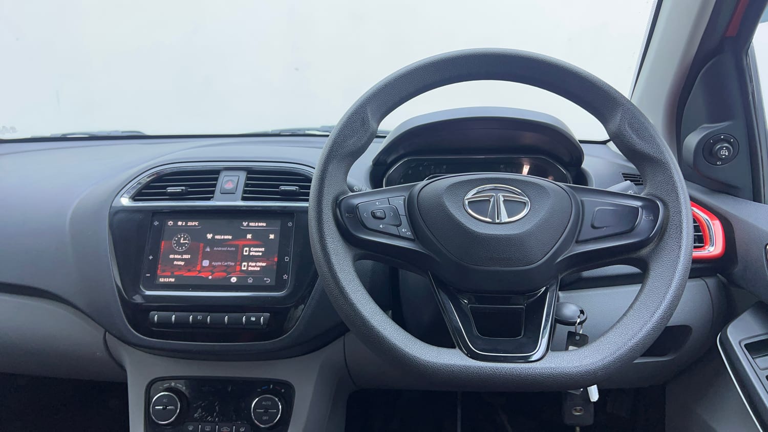 Used 2020 Tata Tiago XZA Plus Dual Tone Petrol Automatic interior STEERING VIEW