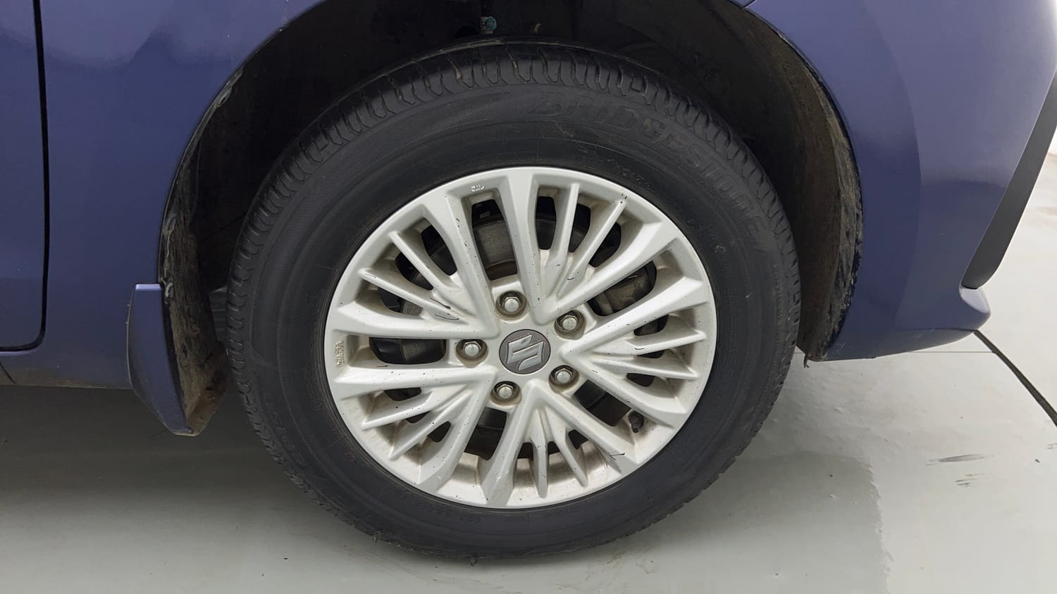 Used 2018 Maruti Suzuki New Ertiga ZXi AT Petrol Automatic tyres RIGHT FRONT TYRE RIM VIEW