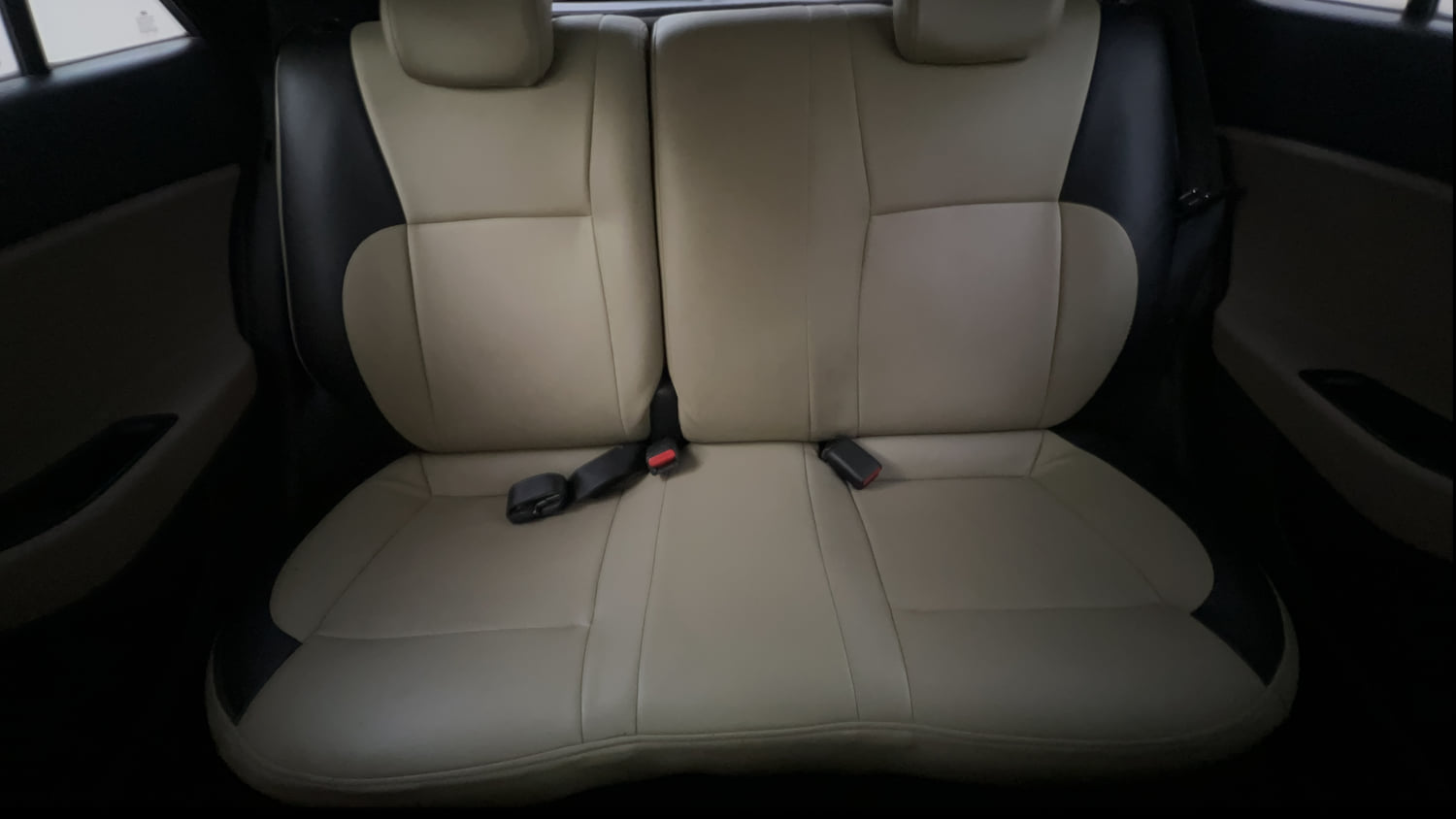 Used 2015 Hyundai Elite i20 Asta 1.2 Petrol Manual interior REAR SEAT CONDITION VIEW