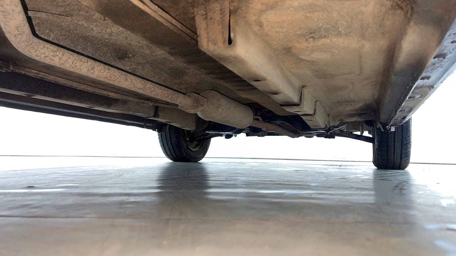 Used 2013 Maruti Suzuki Wagon R VXI Petrol Manual extra REAR RIGHT UNDERBODY VIEW