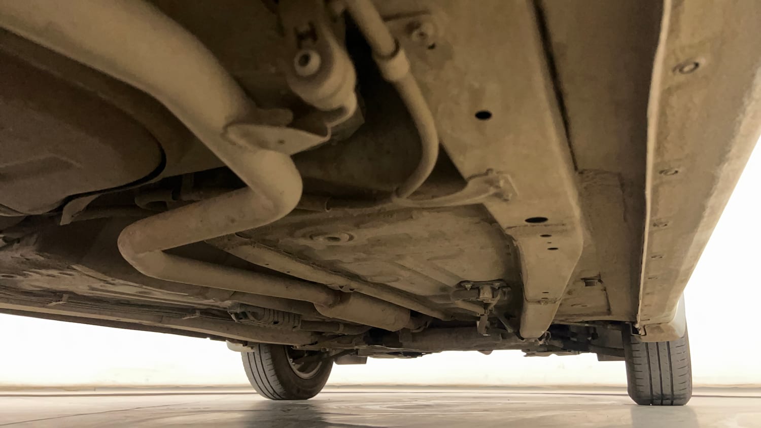 Used 2023 Maruti Suzuki Ertiga ZXi Plus Petrol Manual extra REAR RIGHT UNDERBODY VIEW