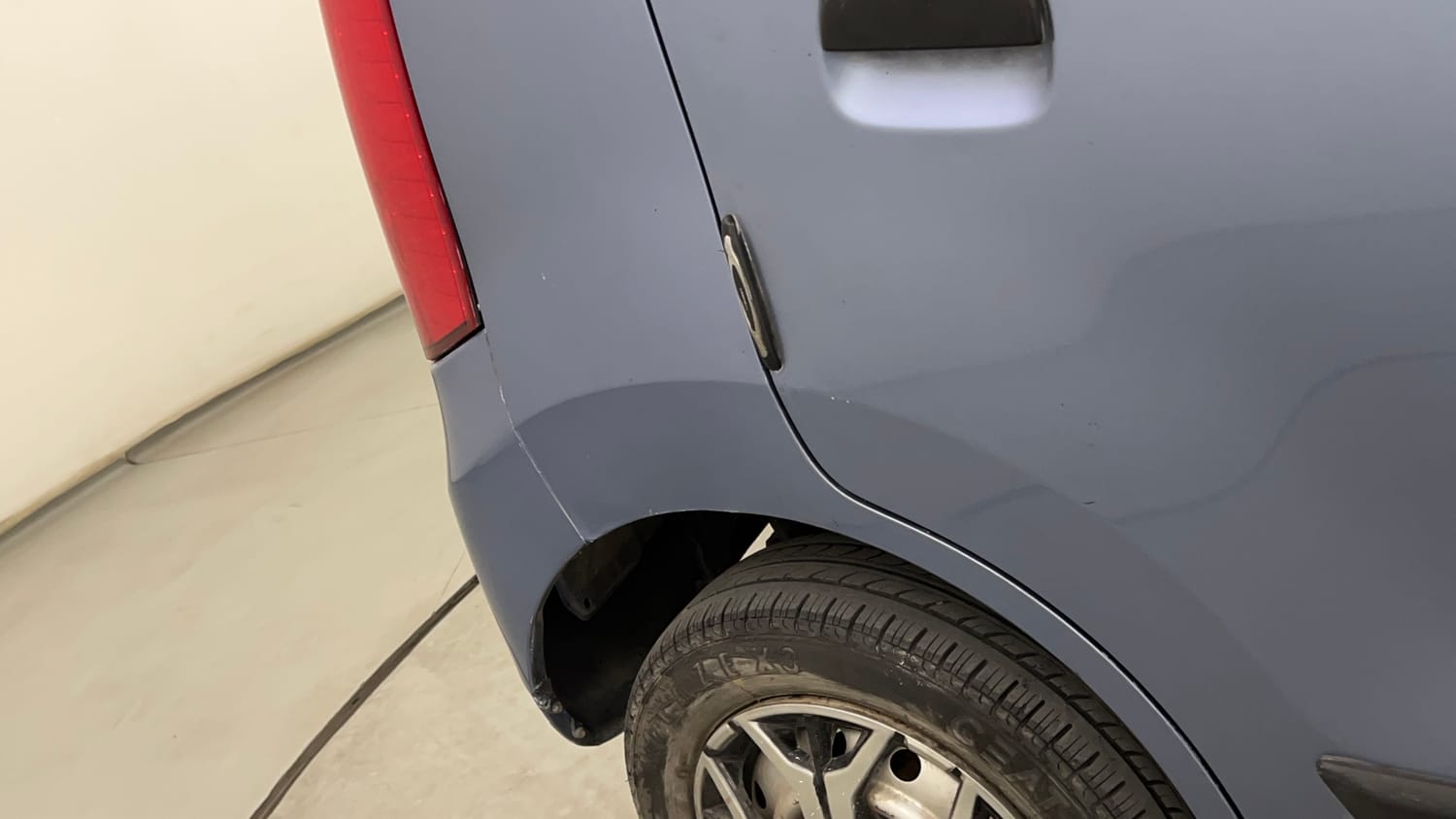 Used 2014 Maruti Suzuki Wagon R LXI CNG Cng Manual dents MINOR SCRATCH