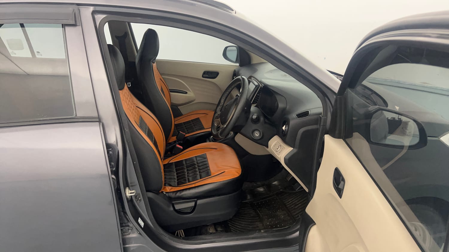 Used 2022 hyundai Santro Sportz Executive CNG Cng Manual interior RIGHT SIDE FRONT DOOR CABIN VIEW