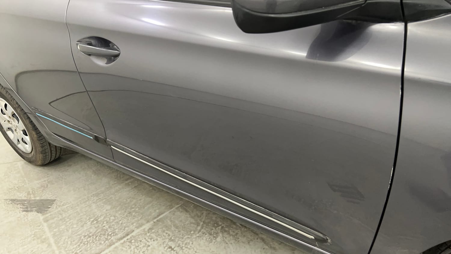 Used 2017 Hyundai Elite i20 Sportz 1.2 Petrol Manual dents MINOR SCRATCH
