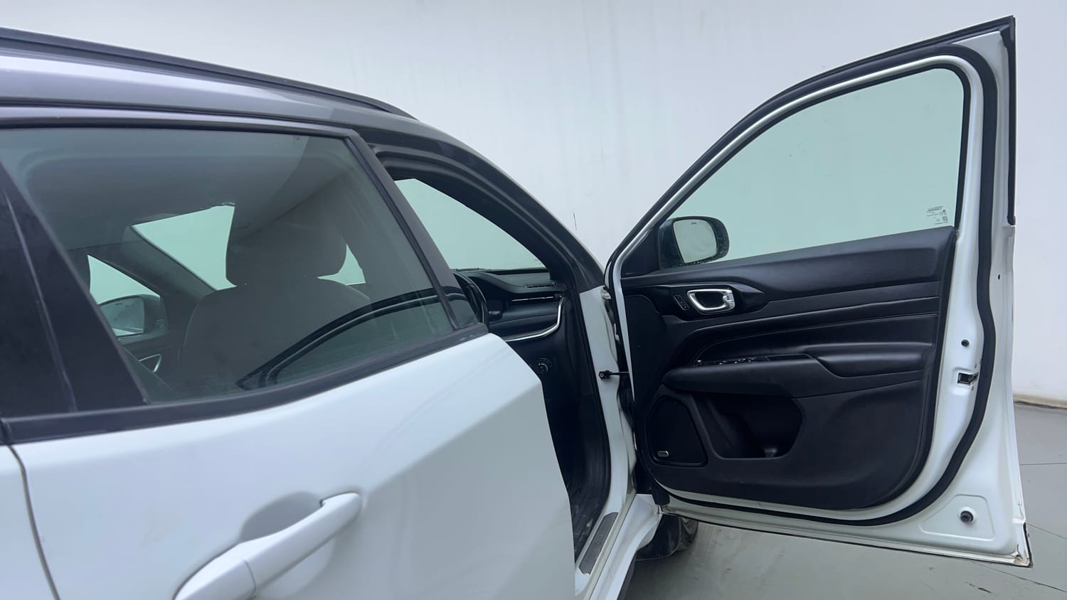 Used 2021 Jeep Compass Model S (O) Diesel 4x4 AT Diesel Automatic interior RIGHT FRONT DOOR OPEN VIEW