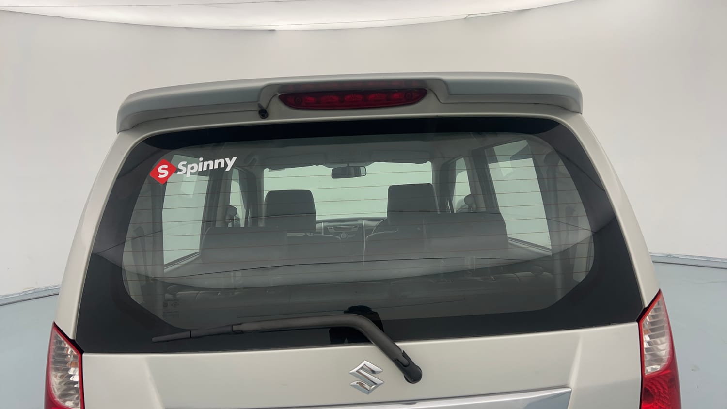 Used 2013 Maruti Suzuki Wagon R 1.0 VXi Petrol Manual exterior BACK WINDSHIELD VIEW