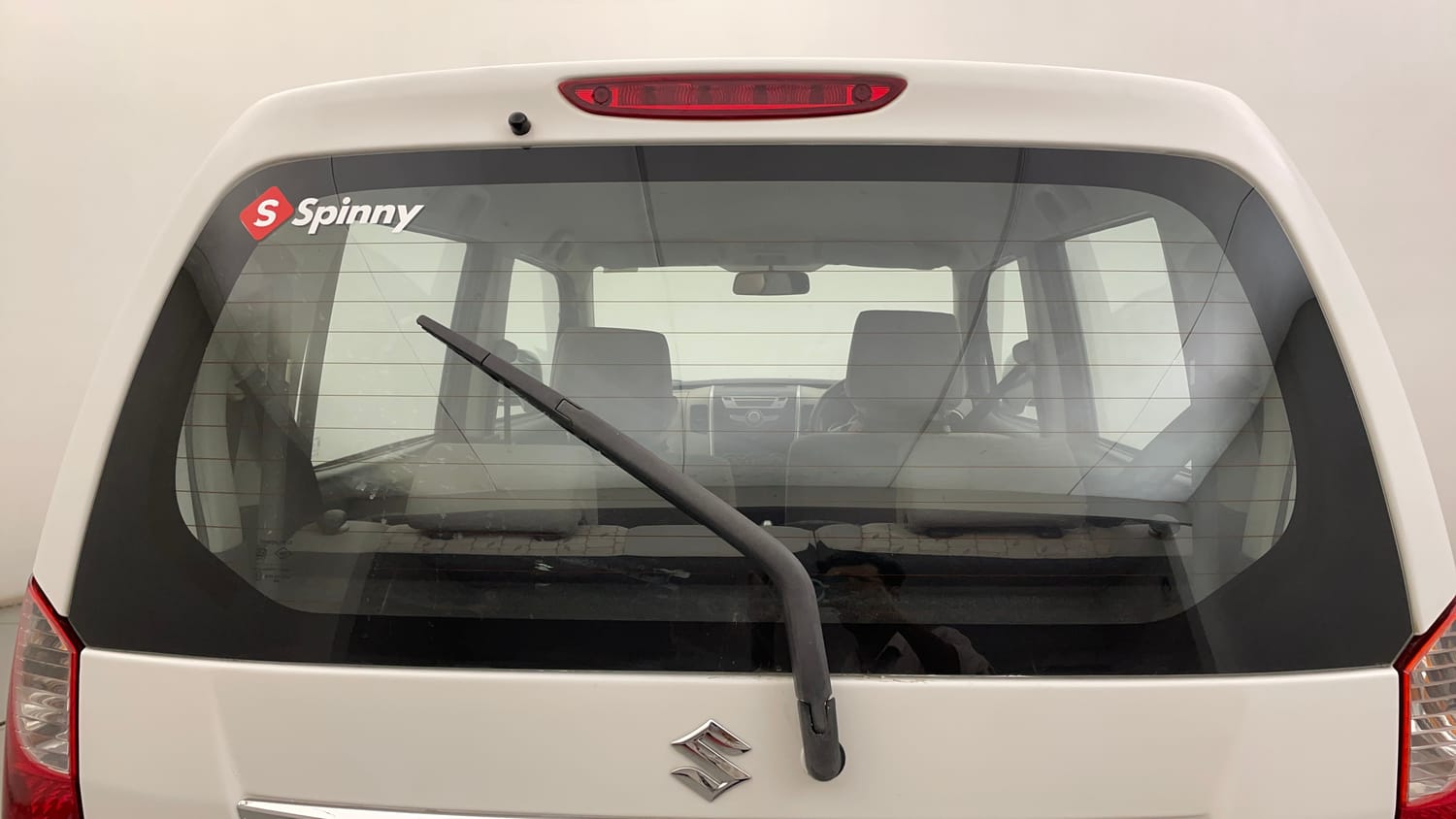 Used 2016 Maruti Suzuki Wagon R 1.0 VXI AMT Petrol Automatic top_features Rear wiper