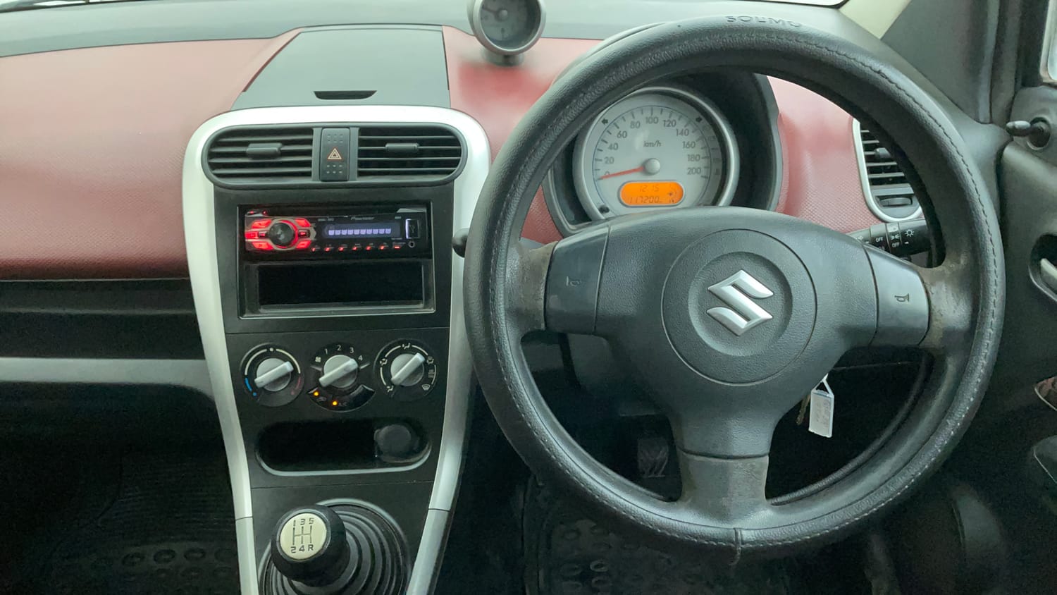 Used 2013 Maruti Suzuki Ritz Vxi BS-IV Petrol Manual interior STEERING VIEW