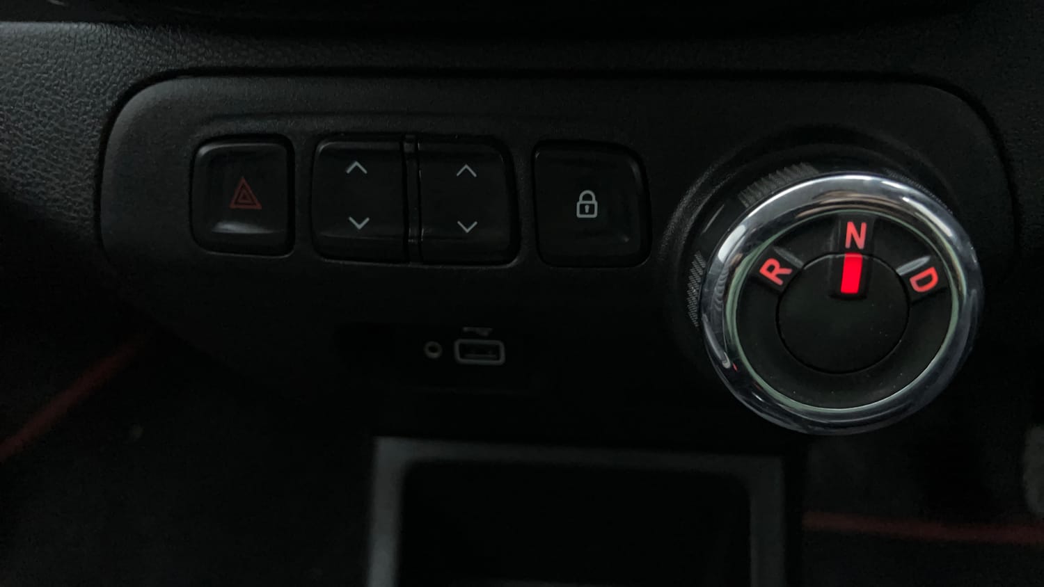 Used 2020 Renault Kwid 1.0 RXT AMT Opt Petrol Automatic interior GEAR  KNOB VIEW