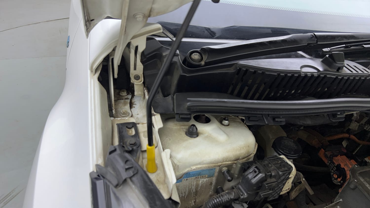 Used 2021 Tata Nexon EV XZ Plus Electric Automatic engine ENGINE RIGHT SIDE HINGE & APRON VIEW