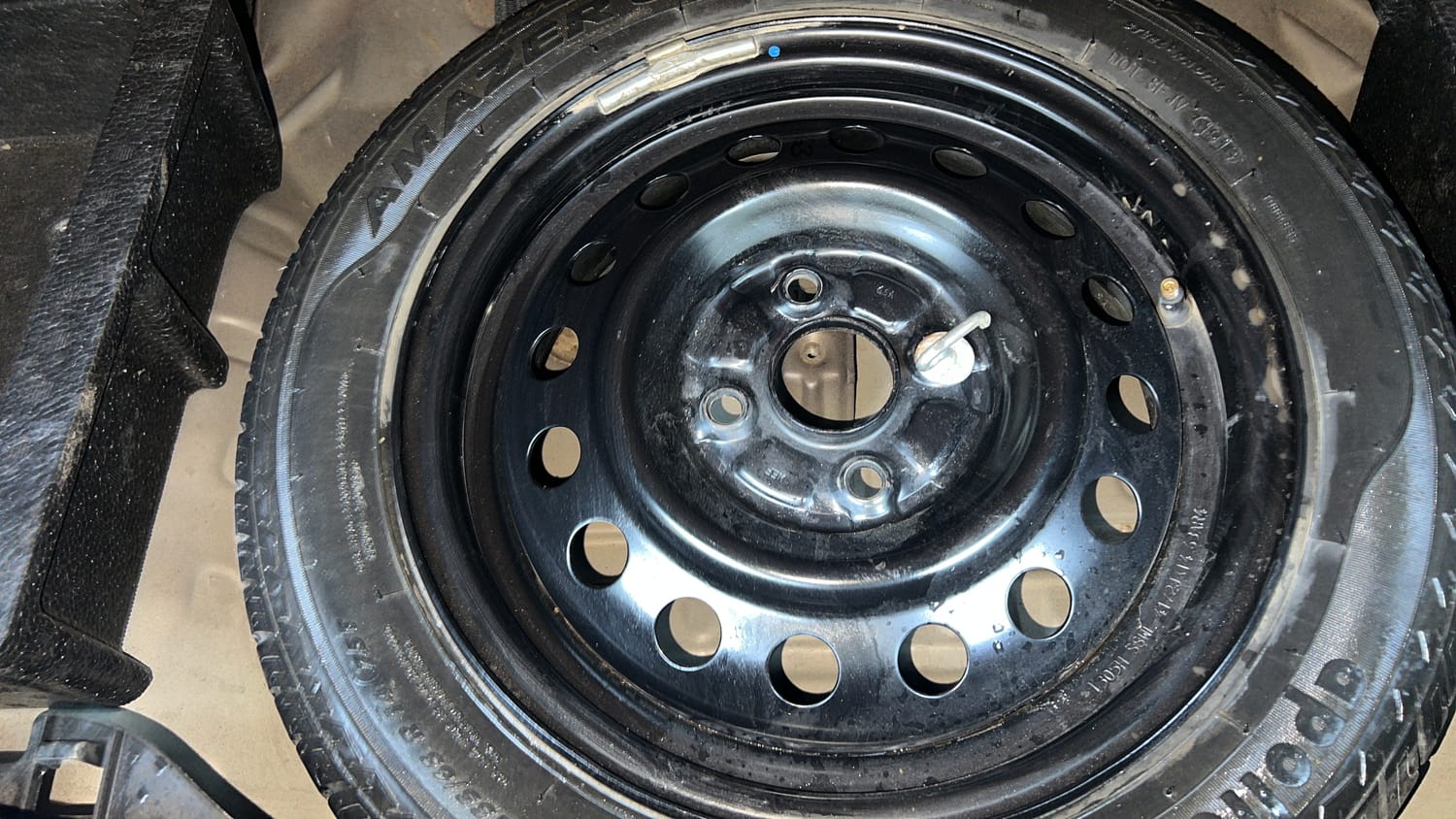 Used 2013 Maruti Suzuki Wagon R VXI Petrol Manual tyres SPARE TYRE VIEW