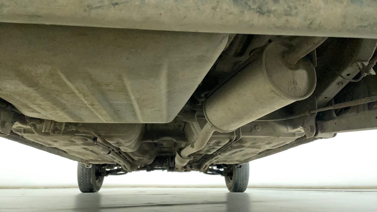 Used 2017 Maruti Suzuki Alto 800 LXi Petrol Manual extra REAR UNDERBODY VIEW (TAKEN FROM REAR)