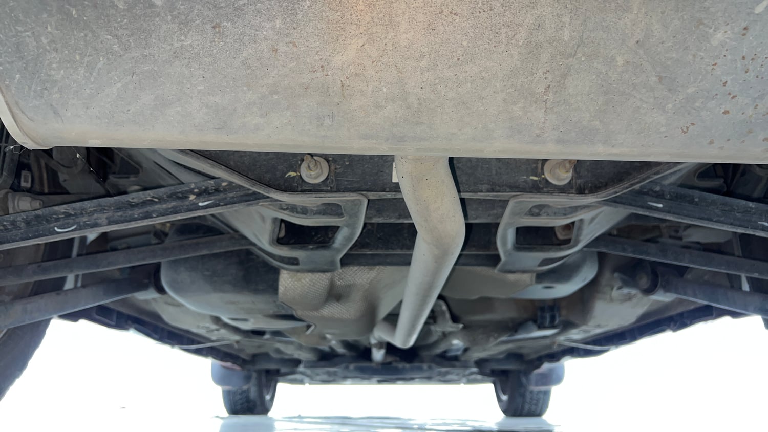 Used 2019 Jeep Compass Limited 1.4 Petrol AT Petrol Automatic extra REAR UNDERBODY VIEW (TAKEN FROM REAR)