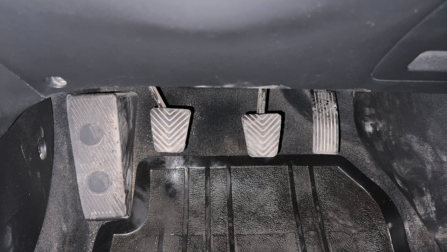 Used 2015 Hyundai Elite i20 Asta 1.2 Petrol Manual interior PEDALS VIEW