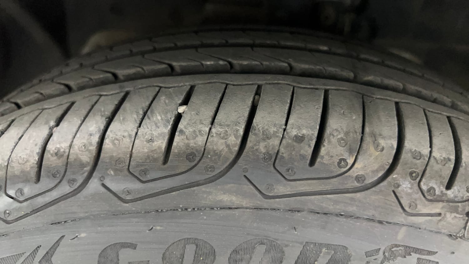 Used 2020 Ford Freestyle Titanium Plus 1.2 Ti-VCT Petrol Manual tyres LEFT FRONT TYRE TREAD VIEW