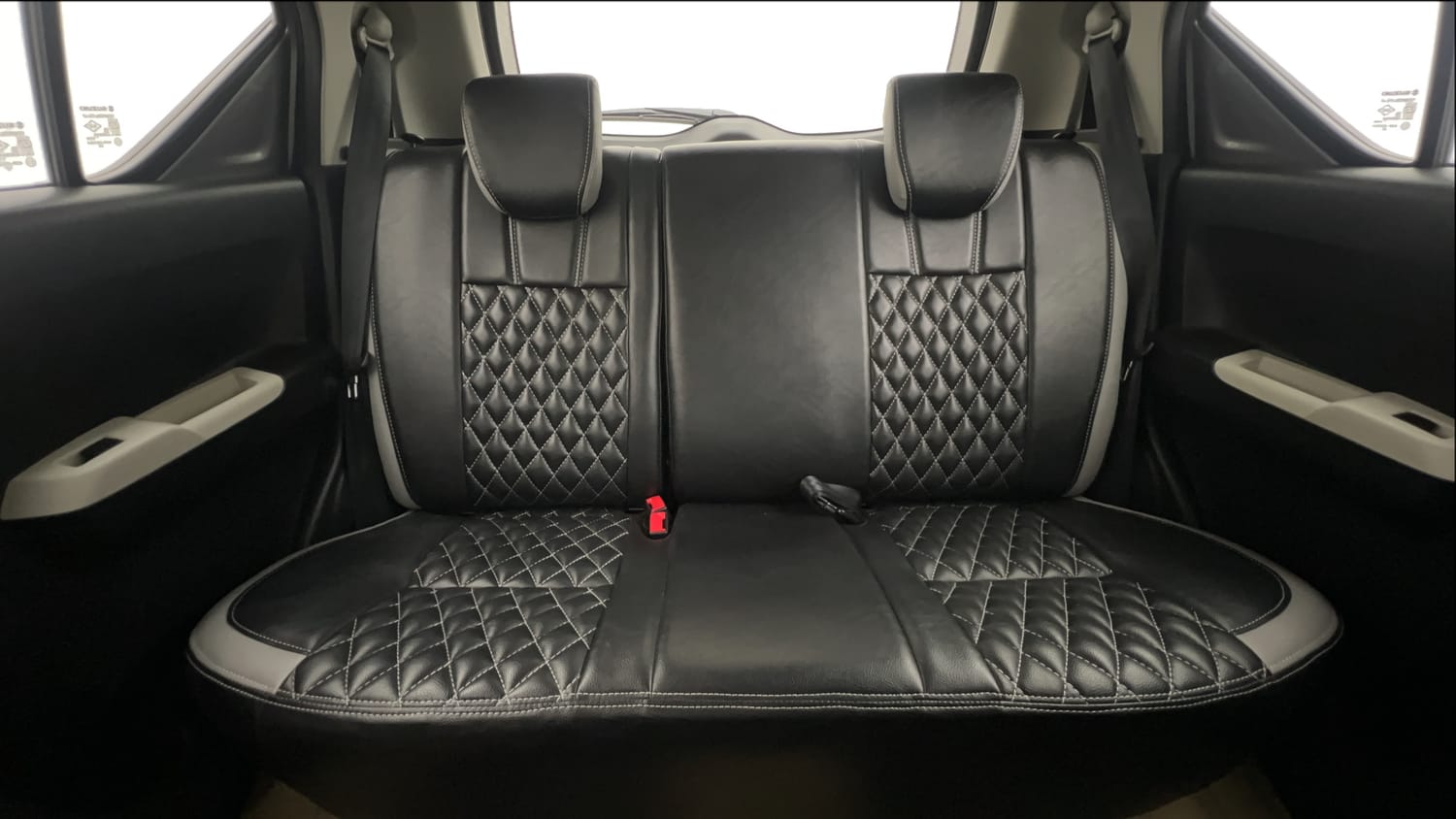 Used 2023 Maruti Suzuki Ignis Zeta 1.2 MT Petrol Manual interior REAR SEAT CONDITION VIEW