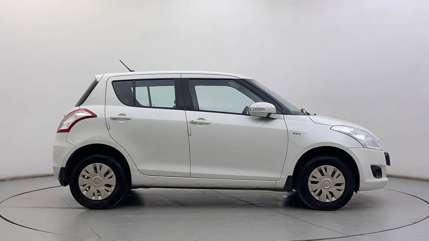 Used 2014 Maruti Suzuki Swift VXi Petrol Manual exterior RIGHT SIDE VIEW