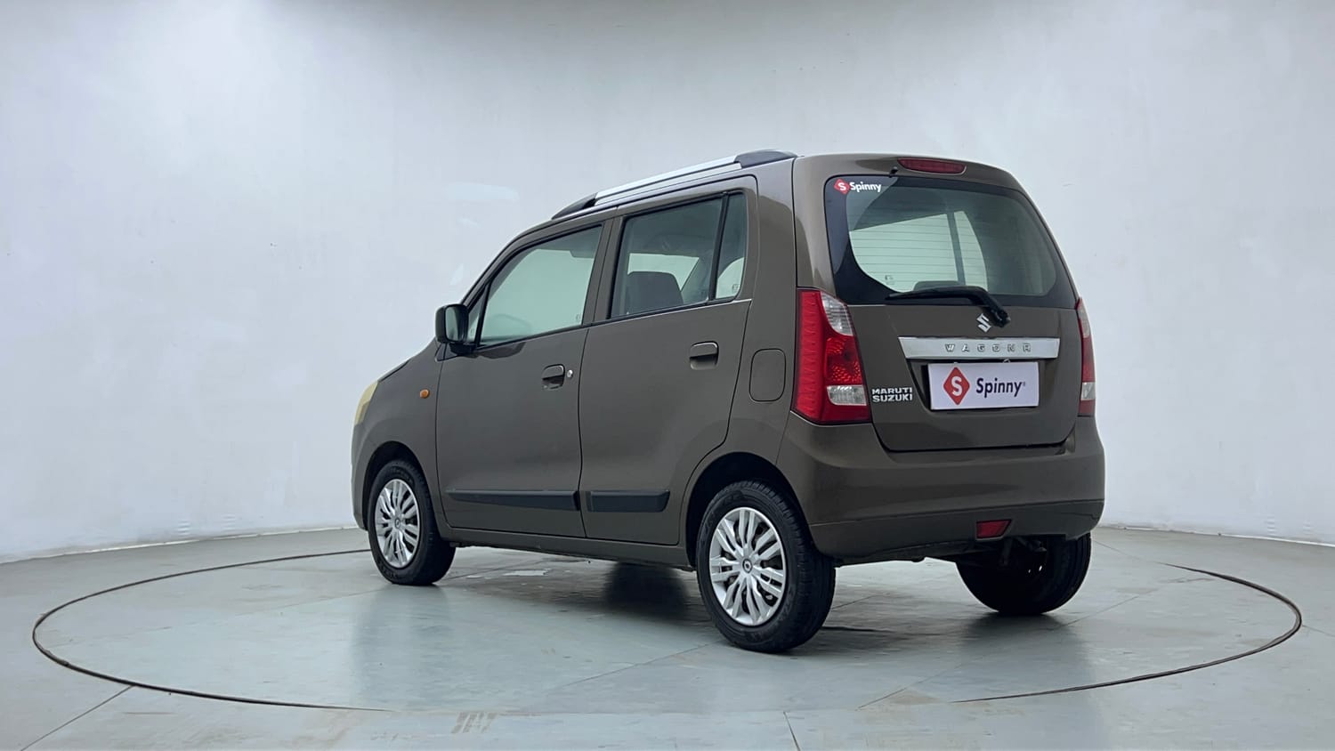 Used 2013 Maruti Suzuki Wagon R VXI Petrol Manual exterior LEFT REAR CORNER VIEW