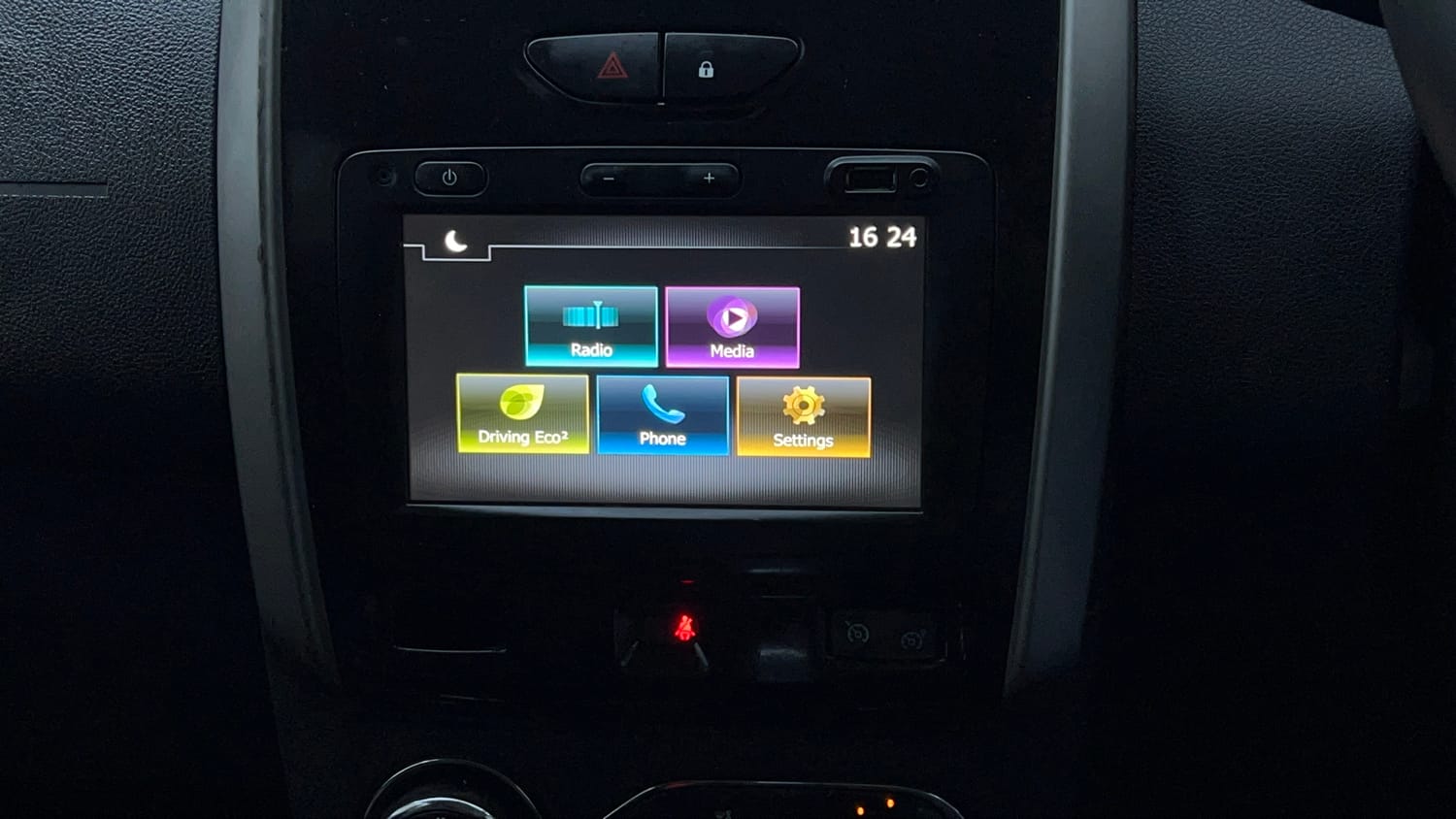 Used 2021 Renault Duster RXZ 1.3 Turbo Petrol CVT Petrol Automatic top_features Integrated (in-dash) music system