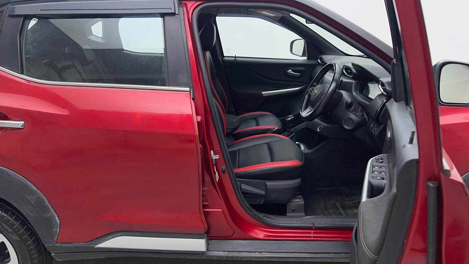 Used 2021 Nissan Magnite XV Premium Petrol + CNG(Outside Fitted) Cng Manual interior RIGHT SIDE FRONT DOOR CABIN VIEW