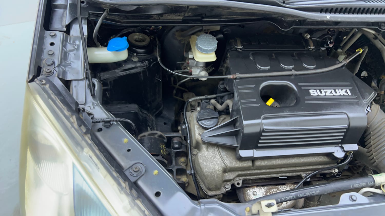 Used 2013 Maruti Suzuki Wagon R VXI Petrol Manual engine ENGINE RIGHT SIDE VIEW