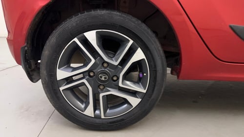 Used 2019 Tata Tiago Revotron XZA Plus Petrol Automatic tyres RIGHT REAR TYRE RIM VIEW